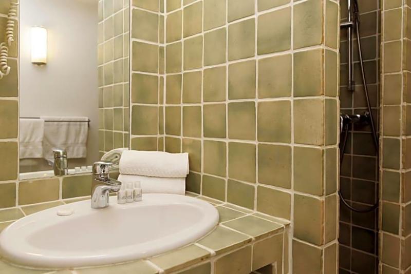 Coq Hotel image