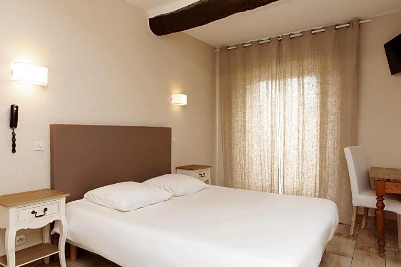Coq Hotel image