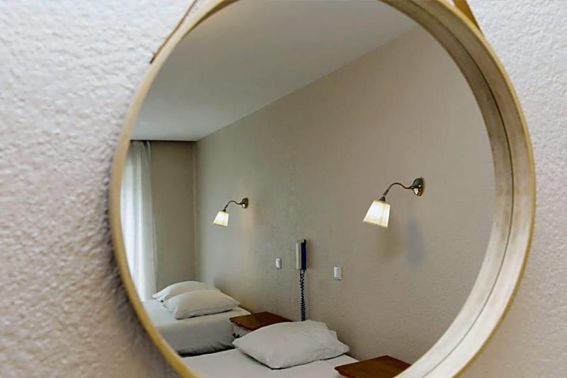 Coq Hotel image