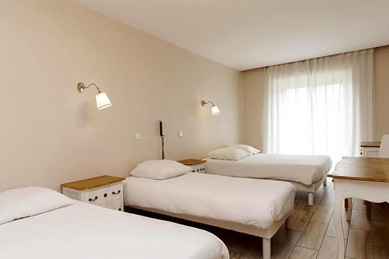 Coq Hotel image