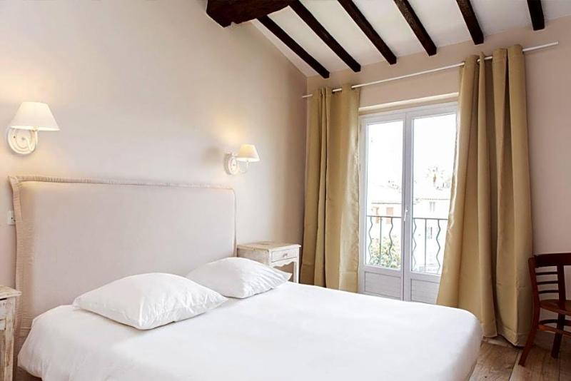 Coq Hotel image