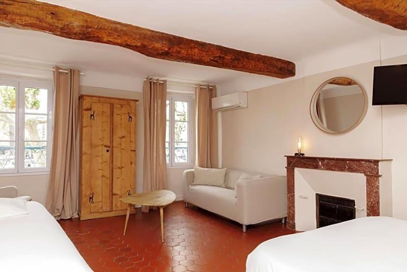 Coq Hotel image