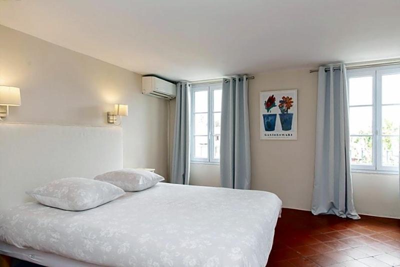 Coq Hotel image