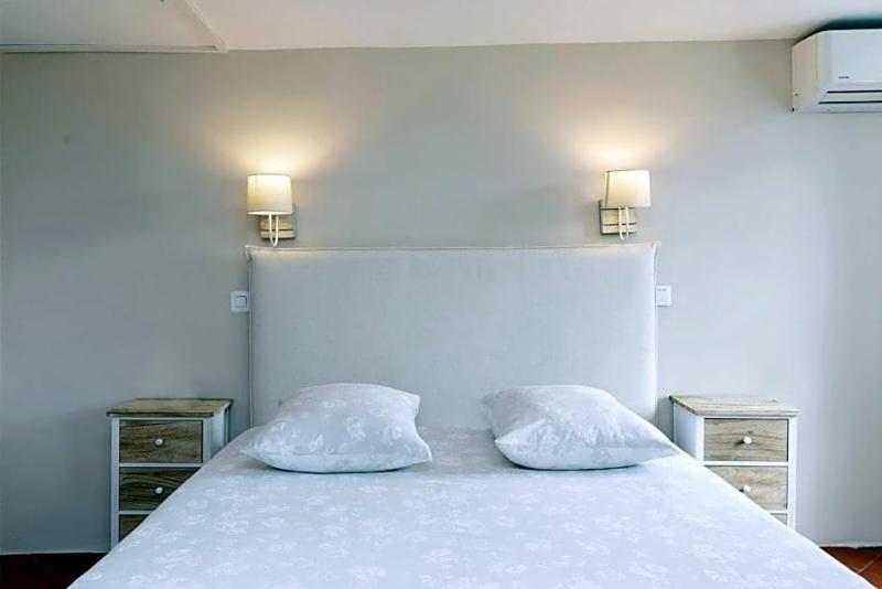 Coq Hotel image