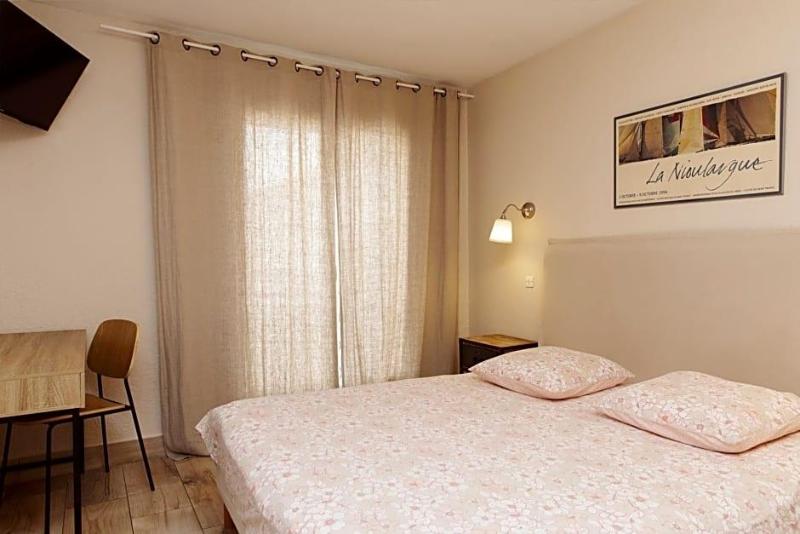 Coq Hotel image