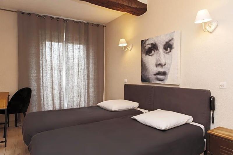 Coq Hotel image