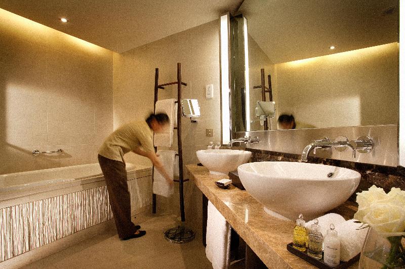 Intercontinental Hanoi Westlake image