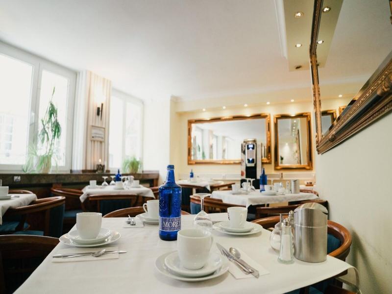 Altstadt Hotel St Georg image
