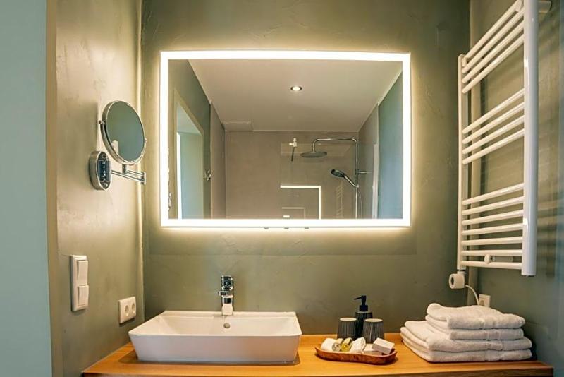 Hotel Seeblick image