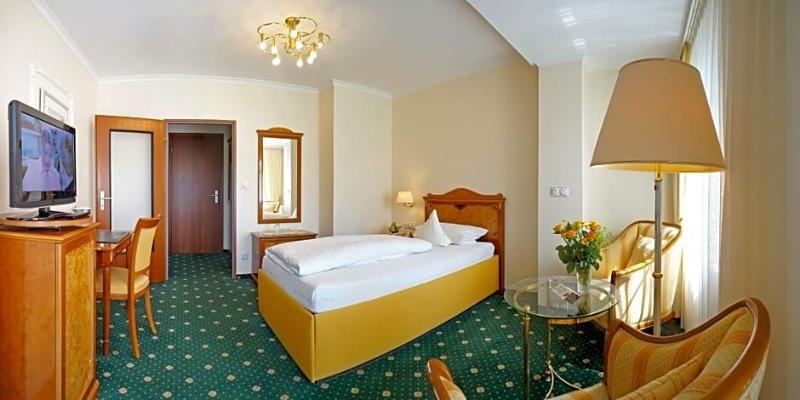 Hotel Sacher Stoiber image