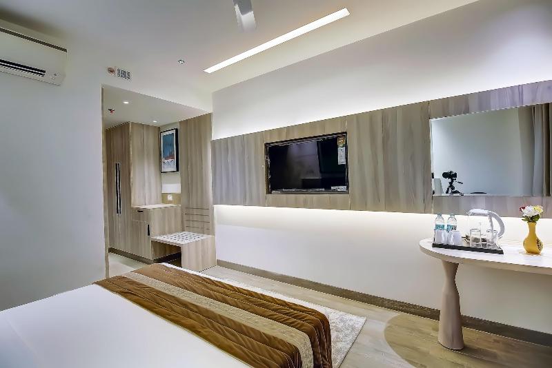 Opo The Royal Residency image