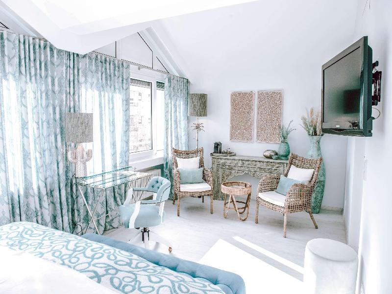 Hotel Concorde image