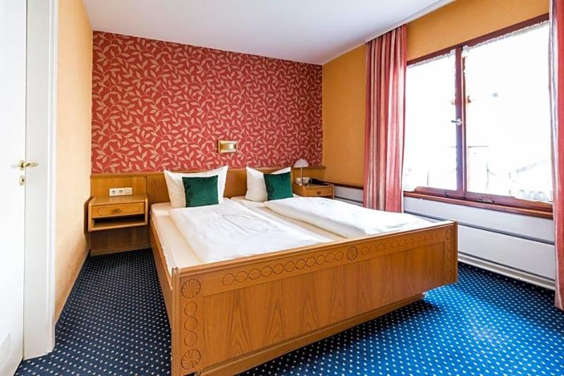 Hotel Lv Wen Weinstube image