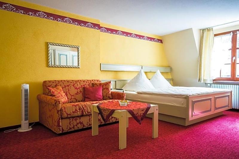 Hotel Lv Wen Weinstube image