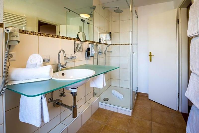 Hotel Lv Wen Weinstube image
