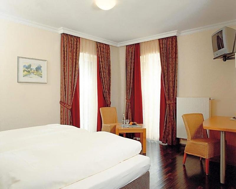 Hotel Rauch image