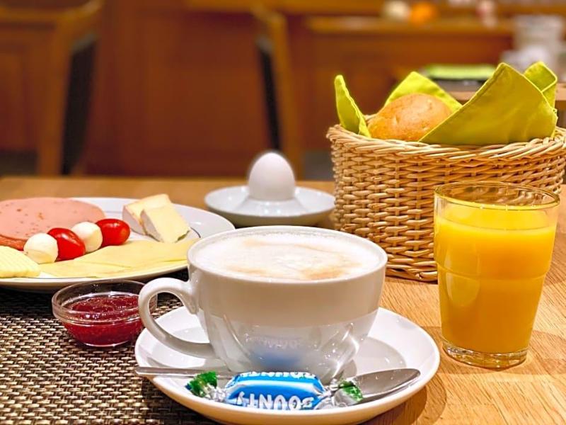 Hotel Zur Sonne image