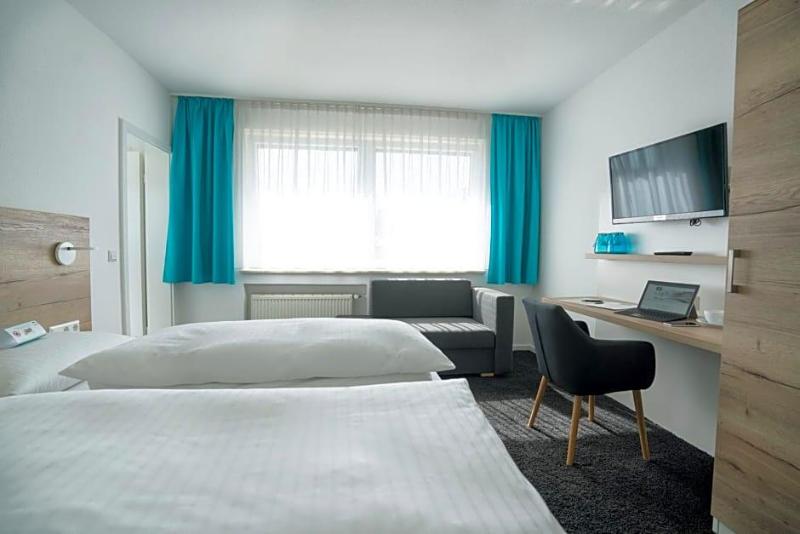 Hotel Zur Sonne image