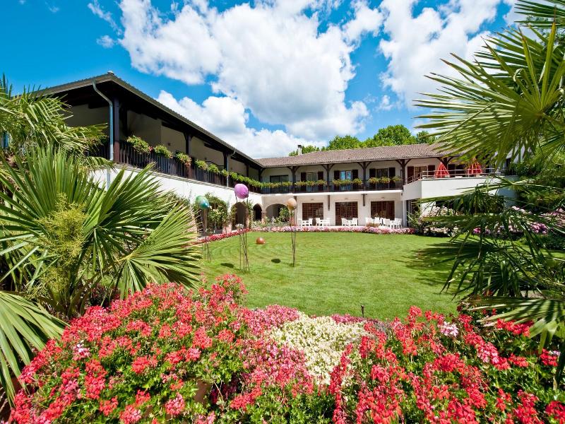 Relais De La Poste image