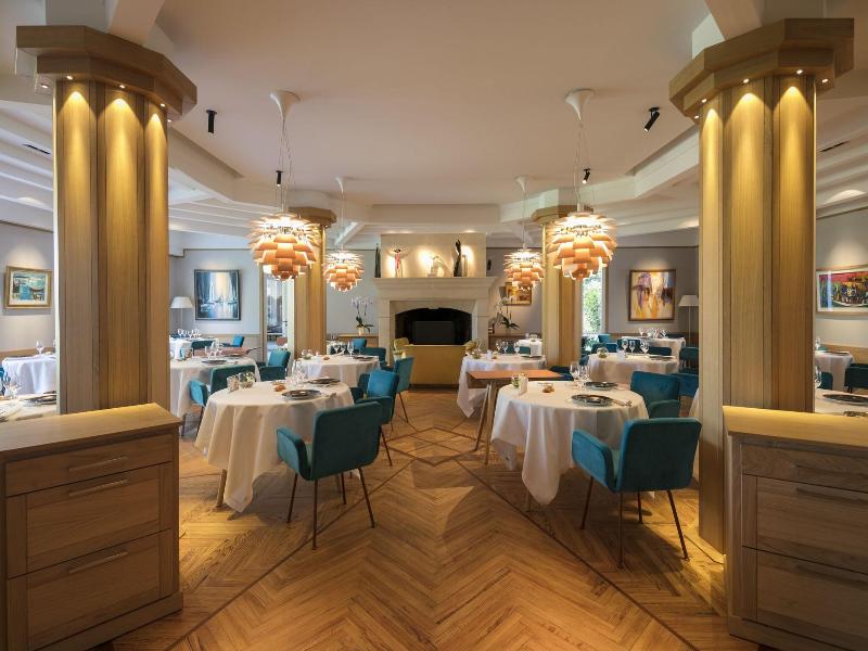 Relais De La Poste image