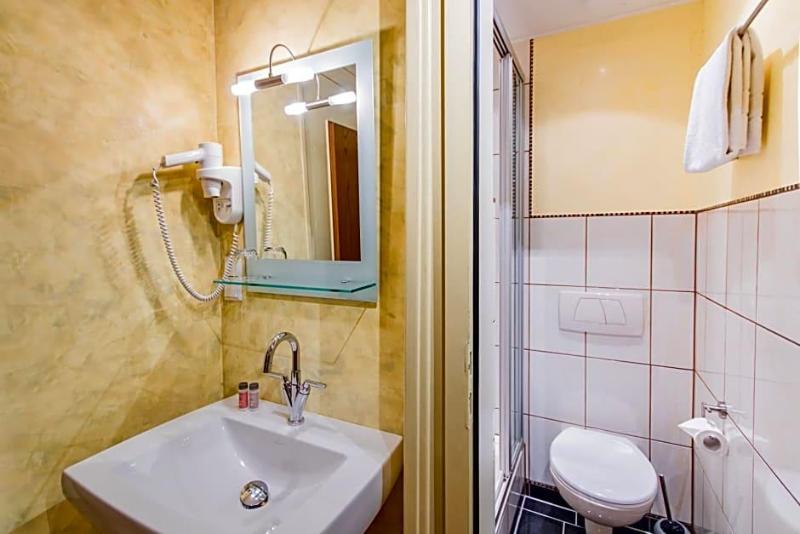 Hotel Weinhaus Weiler image
