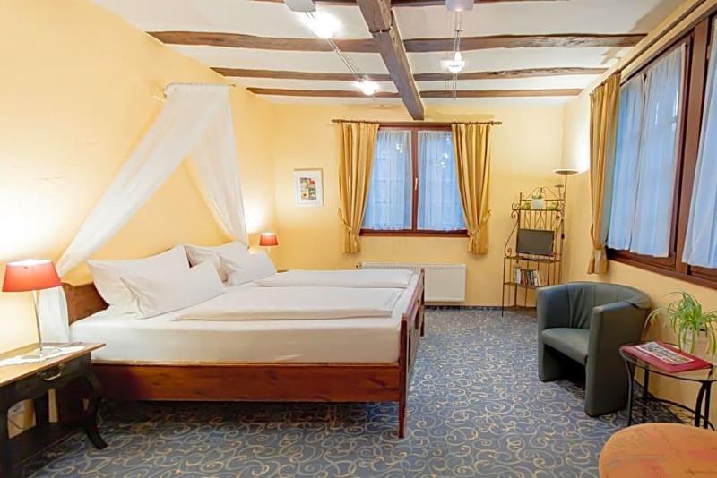 Hotel Weinhaus Weiler image
