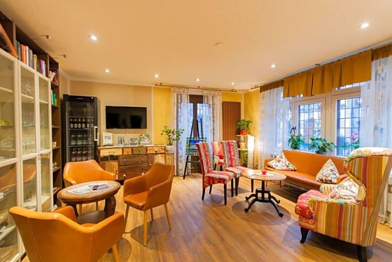 Hotel Weinhaus Weiler image