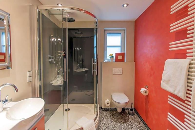 Hotel Weinhaus Weiler image