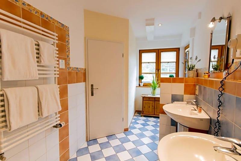 Hotel Weinhaus Weiler image