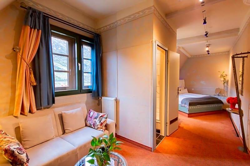 Hotel Weinhaus Weiler image