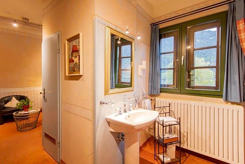 Hotel Weinhaus Weiler image