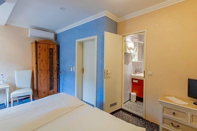 Hotel Weinhaus Weiler image