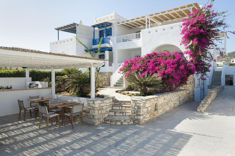 Kameo Antiparos image