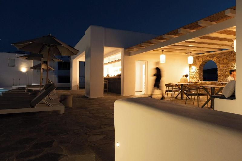 Kameo Antiparos image