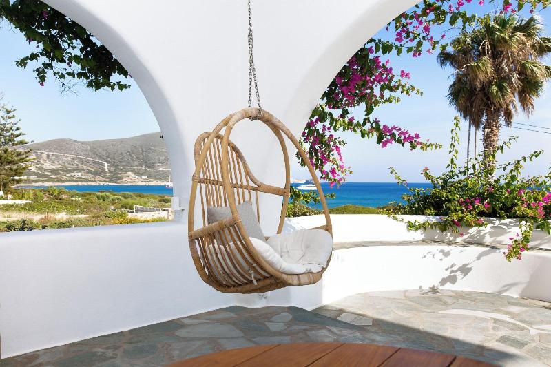 Kameo Antiparos image
