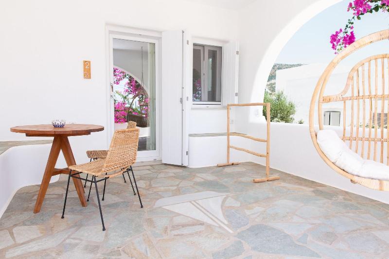 Kameo Antiparos image