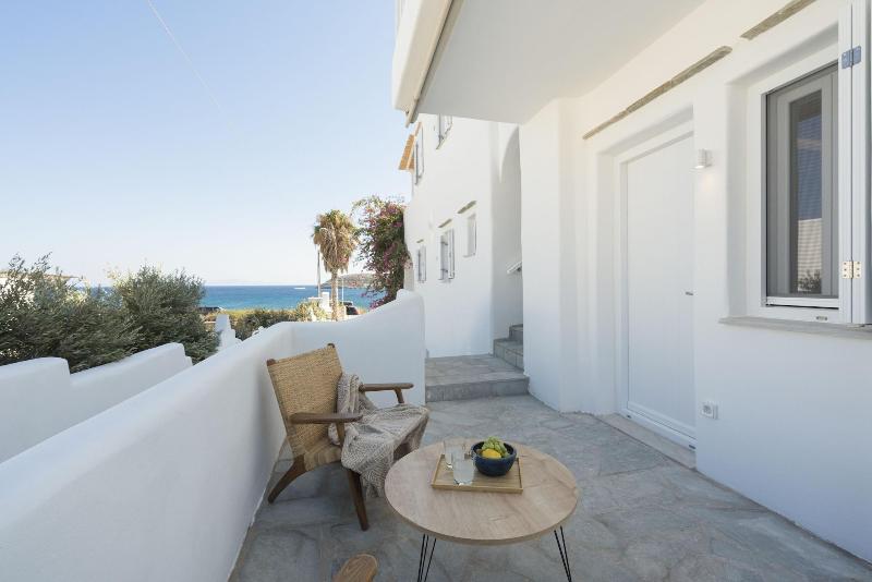 Kameo Antiparos image