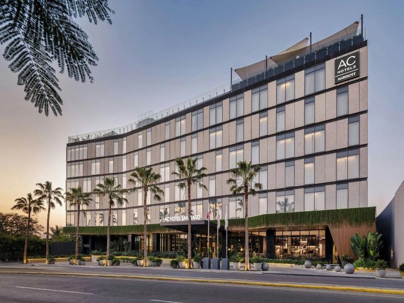 Ac Hotel Santiago De Los Caballeros image