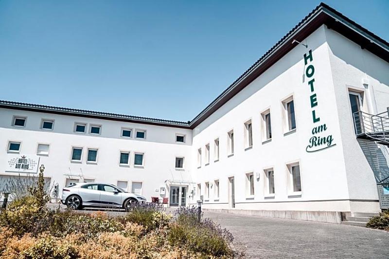 Land Gut Hotel Am Ring image