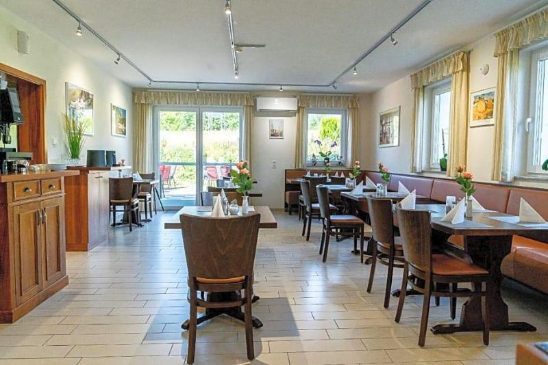 Land Gut Hotel Am Ring image