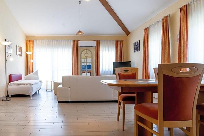 Land Gut Hotel Am Ring image