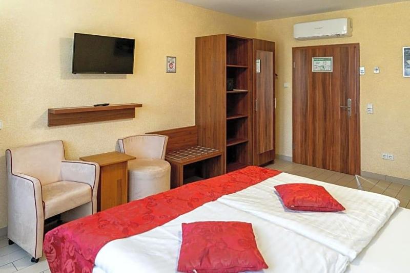 Land Gut Hotel Am Ring image