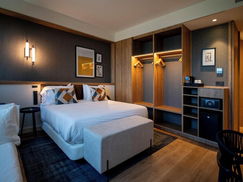 Four Points By Sheraton Barcelona Airport image