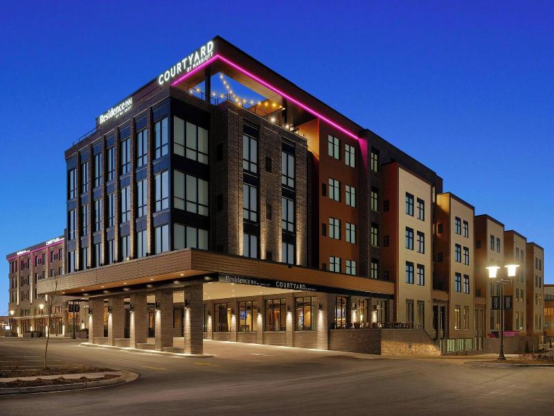 Residence Inn Milwaukee Brookfield At Pop image