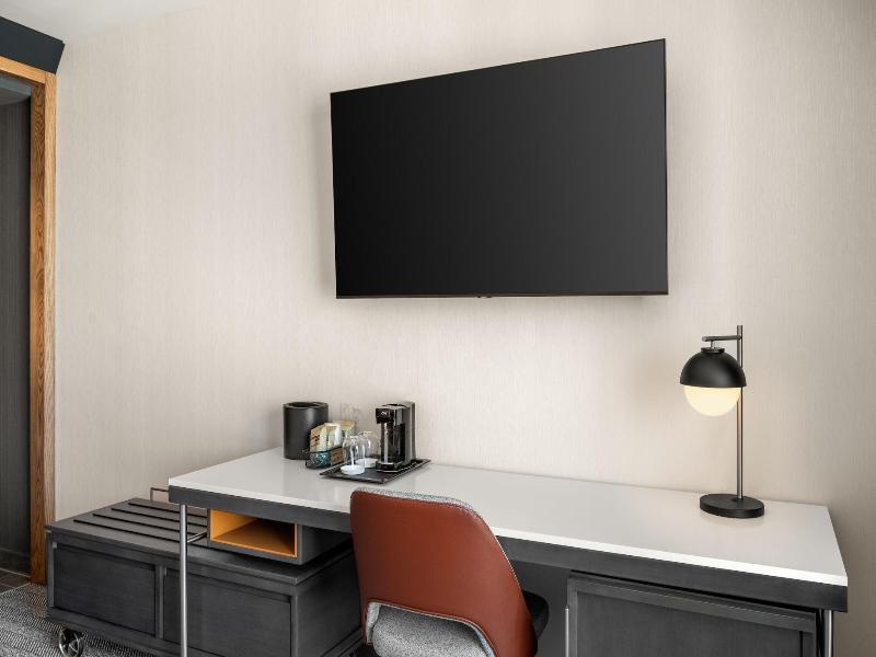 Residence Inn Milwaukee Brookfield At Pop image