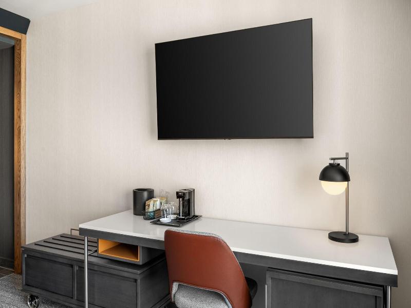 Residence Inn Milwaukee Brookfield At Pop image