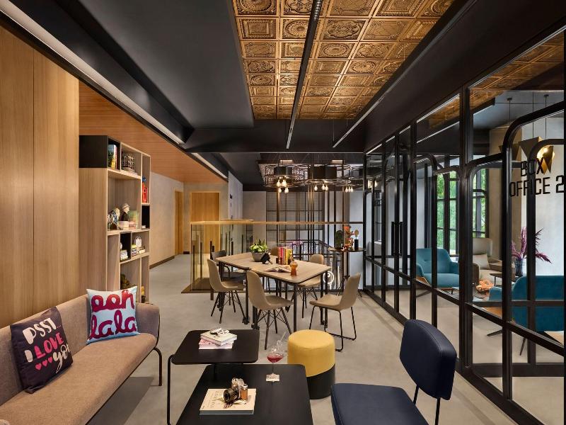 Moxy Mumbai Andheri West image