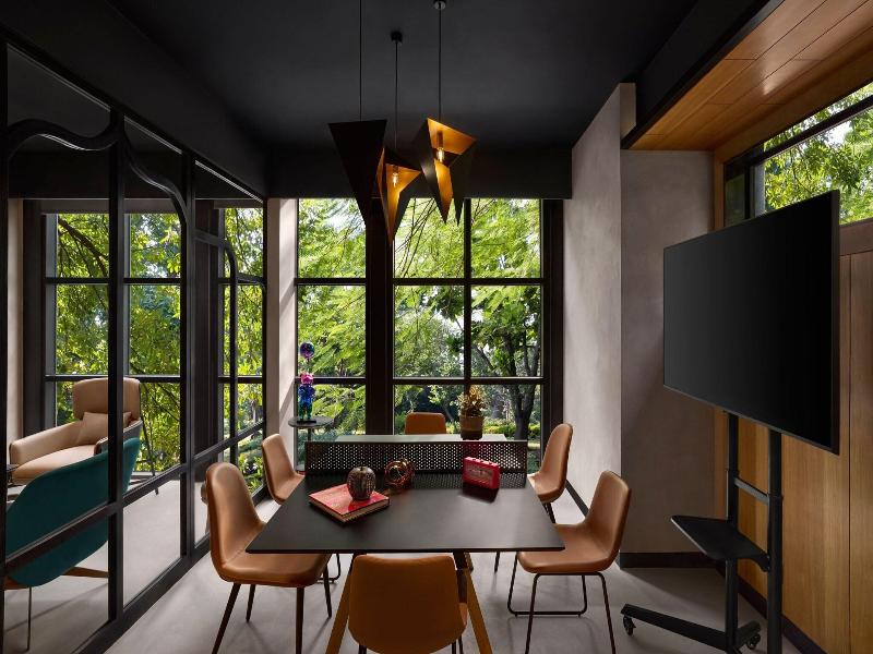 Moxy Mumbai Andheri West image