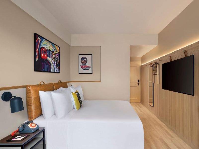 Moxy Mumbai Andheri West image