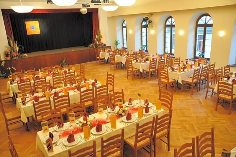 Hotel Goldner Lv We image